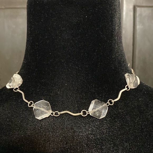 Translucent acrylic beads & silver bands necklace with matching earrings - Picture 2 of 9